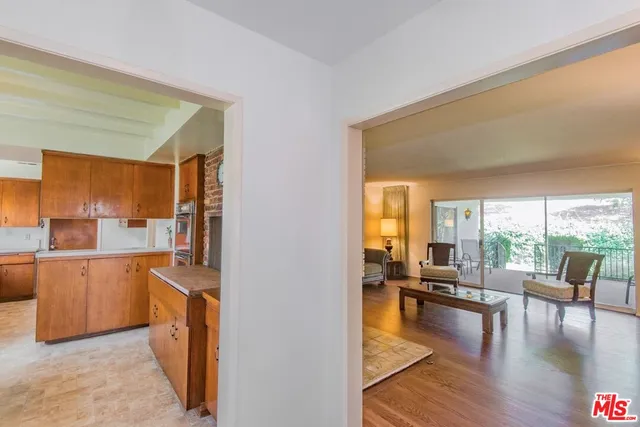 $1,450,000 | 960 Crestview Drive, Pasadena, CA 91107