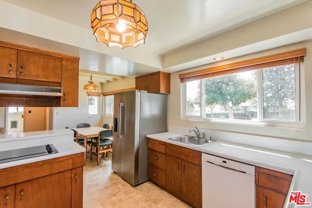 $1,450,000 | 960 Crestview Drive, Pasadena, CA 91107