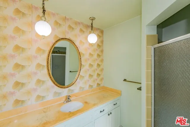 $1,450,000 | 960 Crestview Drive, Pasadena, CA 91107