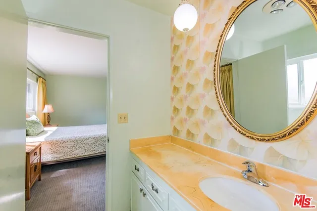 $1,450,000 | 960 Crestview Drive, Pasadena, CA 91107