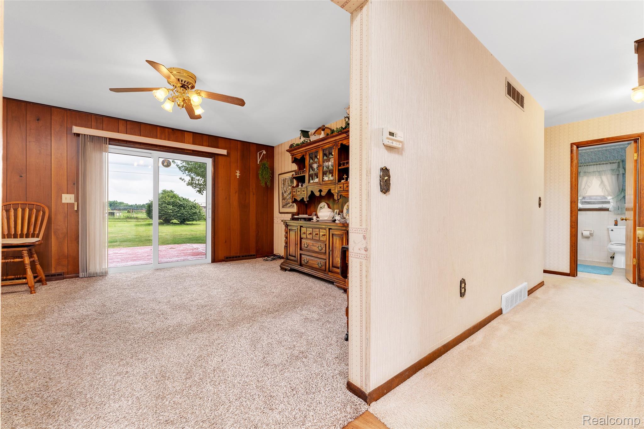6767 Sharpe Road Fowlerville, MI 48836 - Photo 5 of 31 DSC09866.jpg