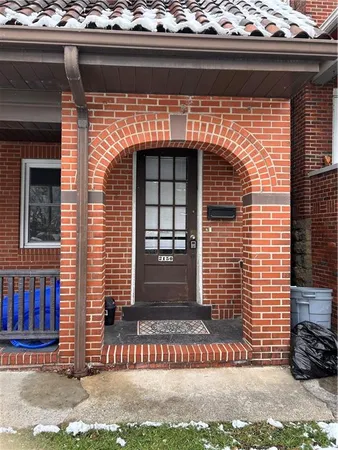 $2,400 | 2150 Wightman Street, Pittsburgh, PA 15217
