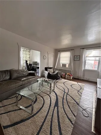 $2,400 | 2150 Wightman Street, Pittsburgh, PA 15217