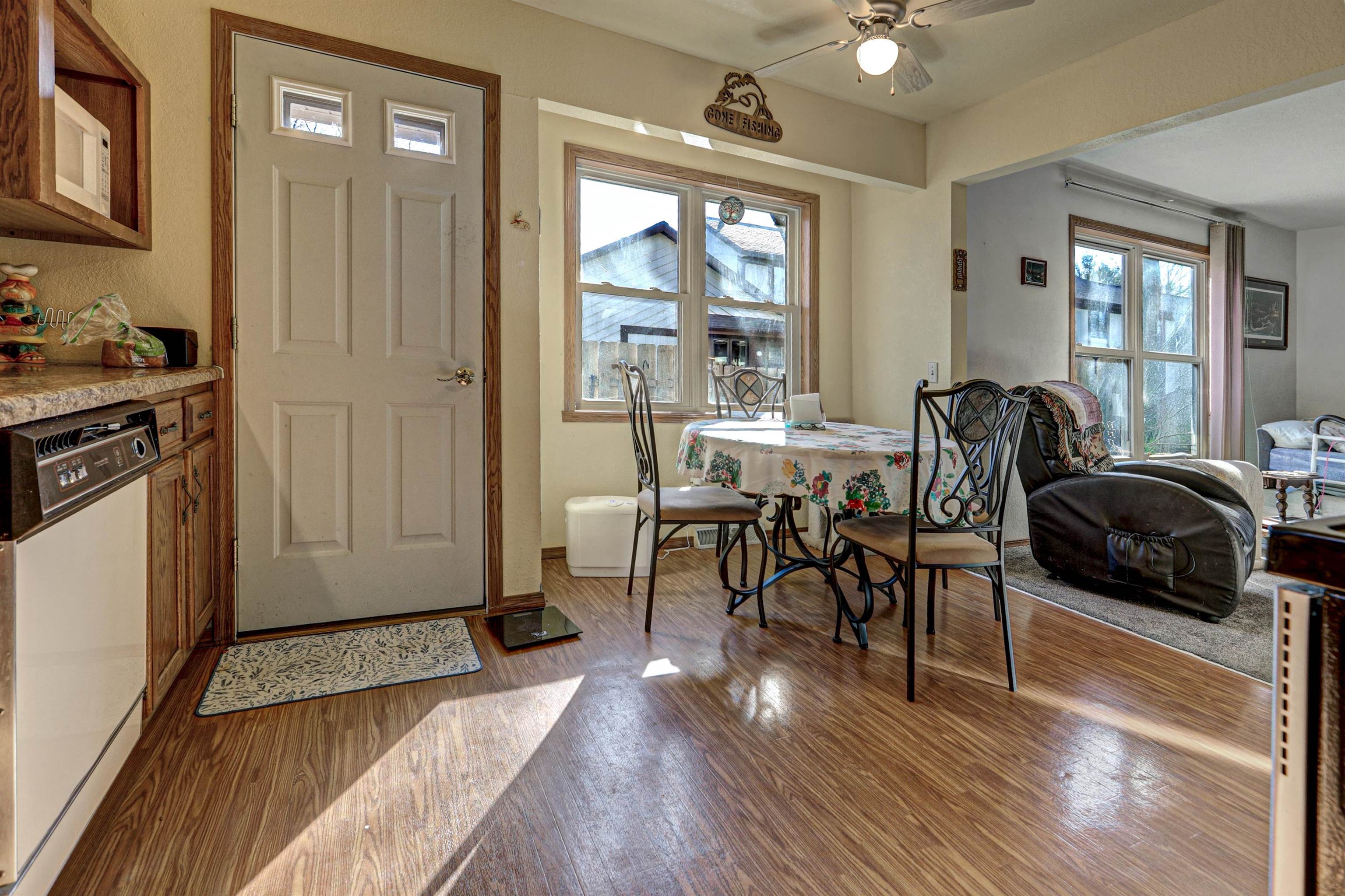 2895 West 4th Street, Unit 2A Appleton, WI 54914 - Photo 14 of 37