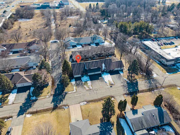 $189,900 | 2895 West 4th Street, Unit 2A, Appleton, WI 54914