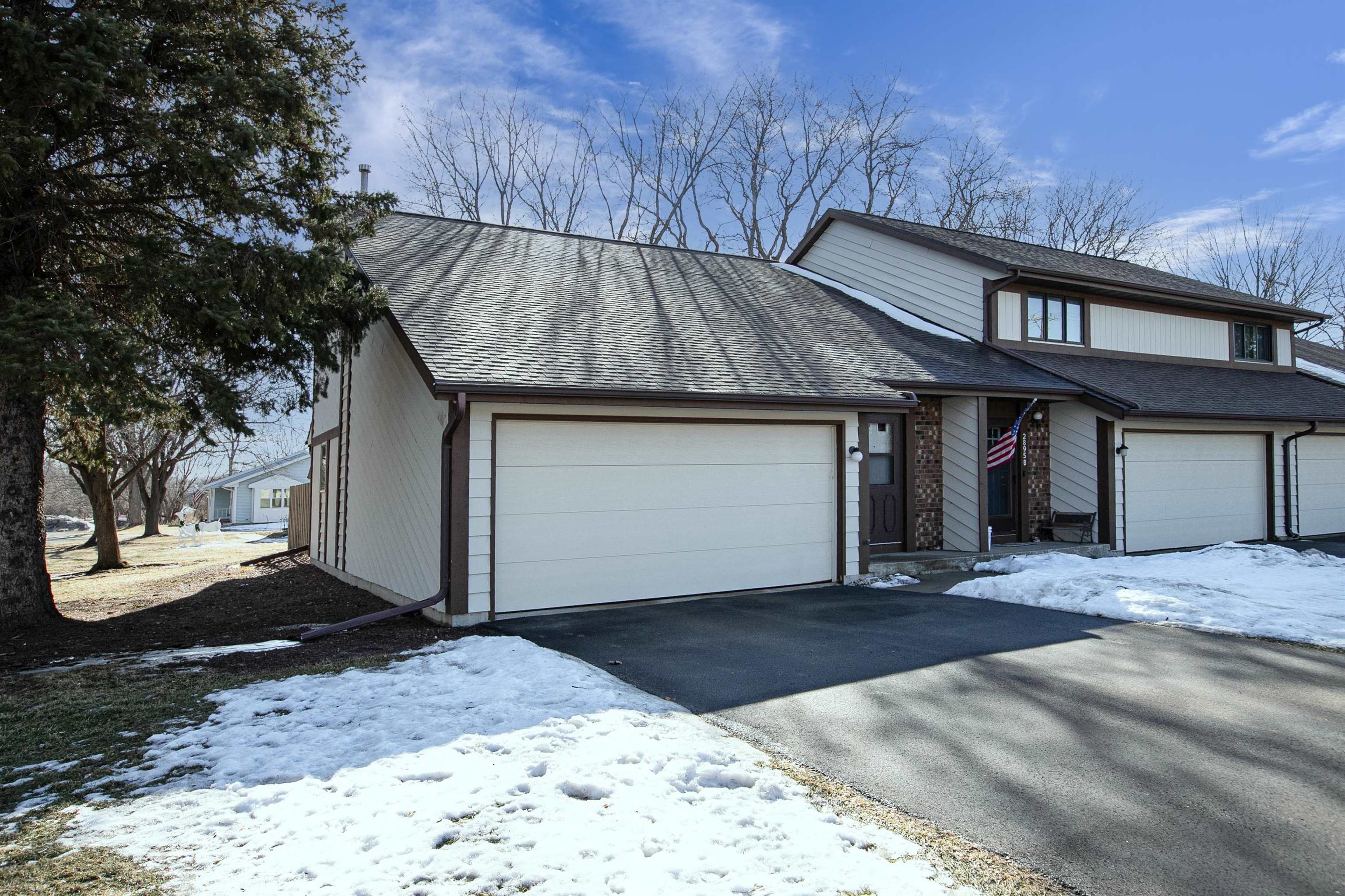 2895 West 4th Street, Unit 2A Appleton, WI 54914 - Photo 4 of 37