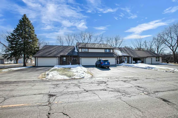 $182,500 | 2895 West 4th Street, Unit 2A, Appleton, WI 54914