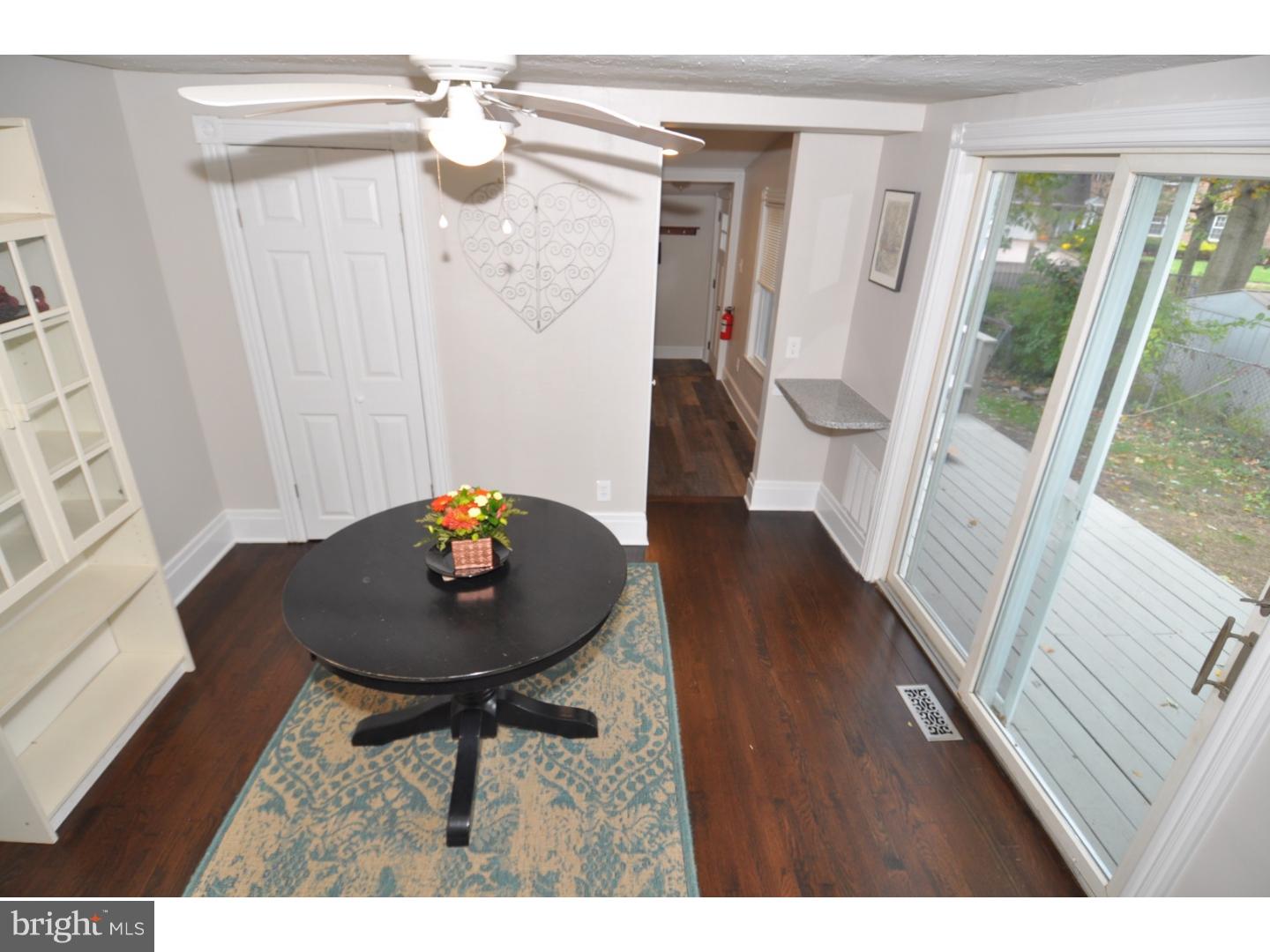 480 Delaware Avenue Roebling, NJ 08554 - Photo 3 of 25 Dining Room