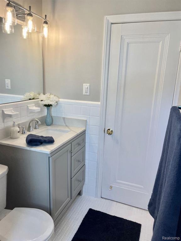 2190 Dorothea Road Berkley, MI 48072 - Photo 8 of 26