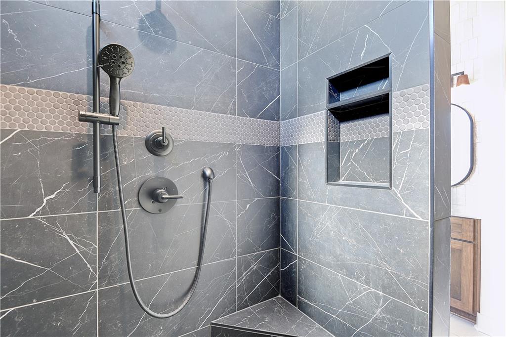 9836 Shady Bend Road Lenexa, KS 66227 - Photo 23 of 38