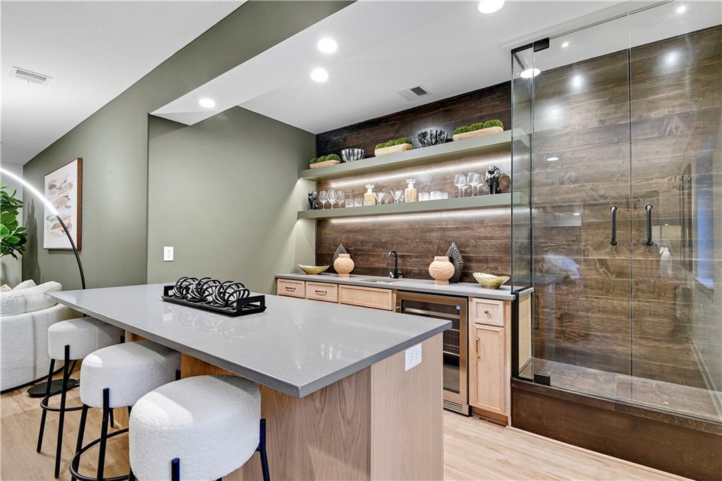 9836 Shady Bend Road Lenexa, KS 66227 - Photo 28 of 38