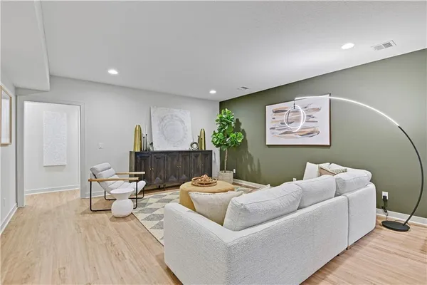 $730,350 | 9836 Shady Bend Road, Lenexa, KS 66227