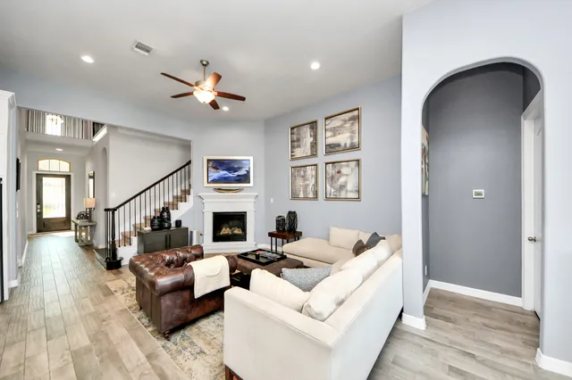 $549,000 | 29630 Kynndal Shore Drive, Spring, TX 77386