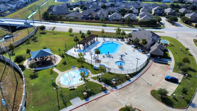 $549,000 | 29630 Kynndal Shore Drive, Spring, TX 77386