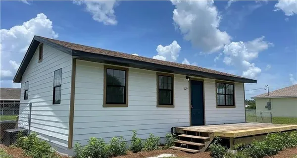 $1,395 | 3820 20th Street West, Lehigh Acres, FL 33971