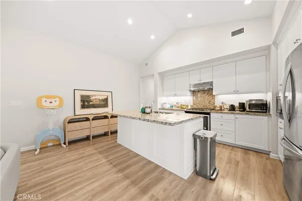 $1,128,000 | 134 Canvas, Irvine, CA 92620