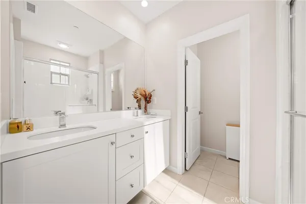 $1,128,000 | 134 Canvas, Irvine, CA 92620