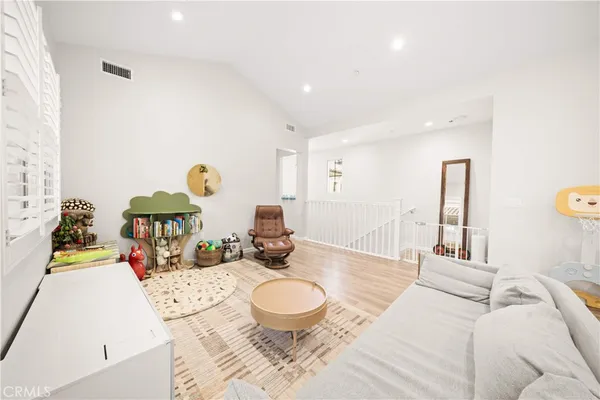 $1,128,000 | 134 Canvas, Irvine, CA 92620