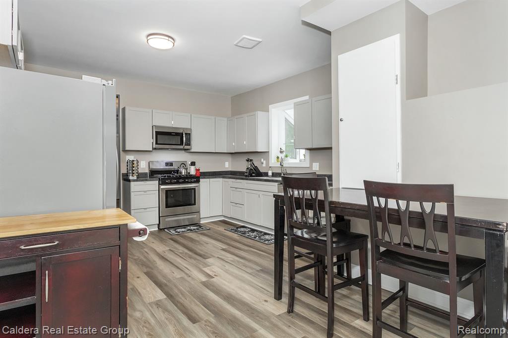 22 Stapleton Street Mount Clemens, MI 48043 - Photo 10 of 28