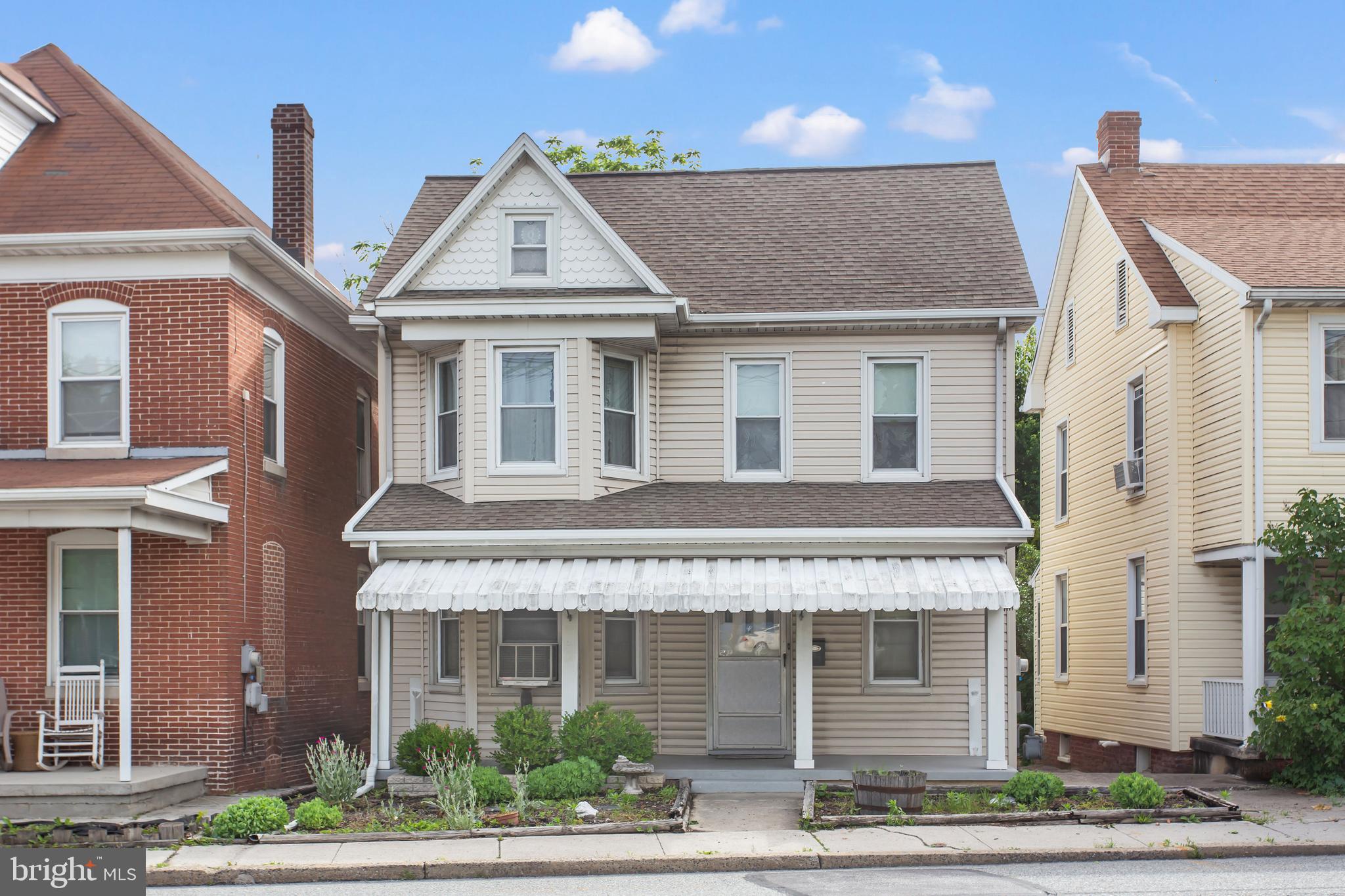 892 Baltimore Street Hanover, PA 17331 - Photo 2 of 26