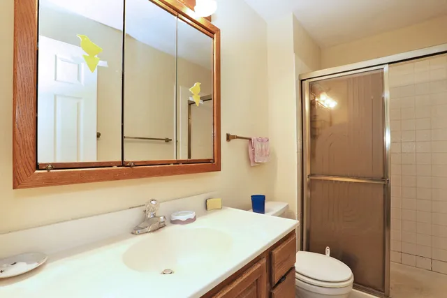 $2,350 | 2800 Northampton Drive, Unit A1, Rolling Meadows, IL 60008