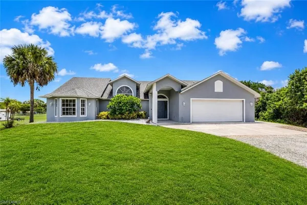$900,000 | 1330 11th Street Southwest, Naples, FL 34117