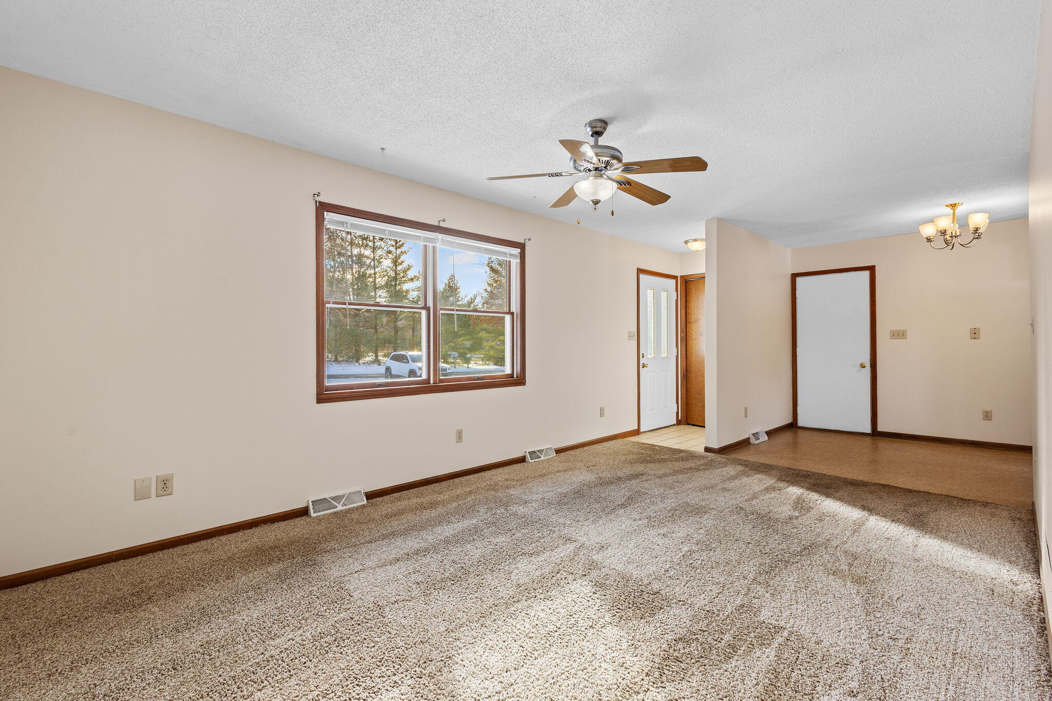 6850 West 1000 North Demotte, IN 46310 - Photo 4 of 13 2048x1365