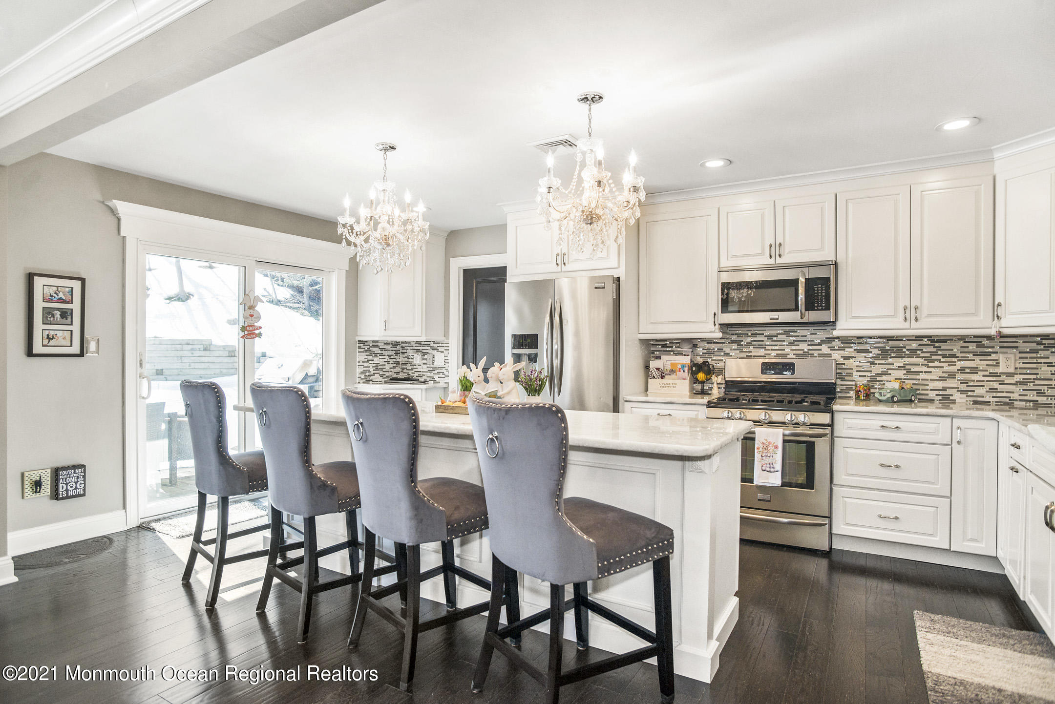 36 Innerhill Lane Aberdeen, NJ 07747 - Photo 1 of 17 _RMJ6445 kitchen