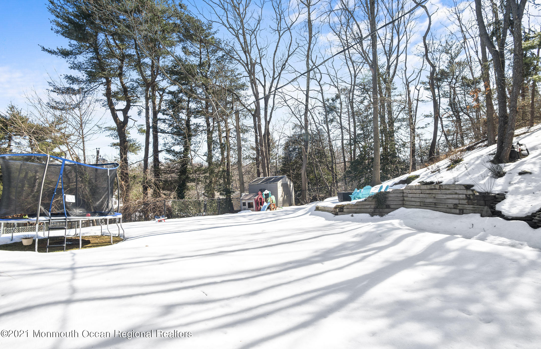 36 Innerhill Lane Aberdeen, NJ 07747 - Photo 17 of 17 _RMJ6459 backyard