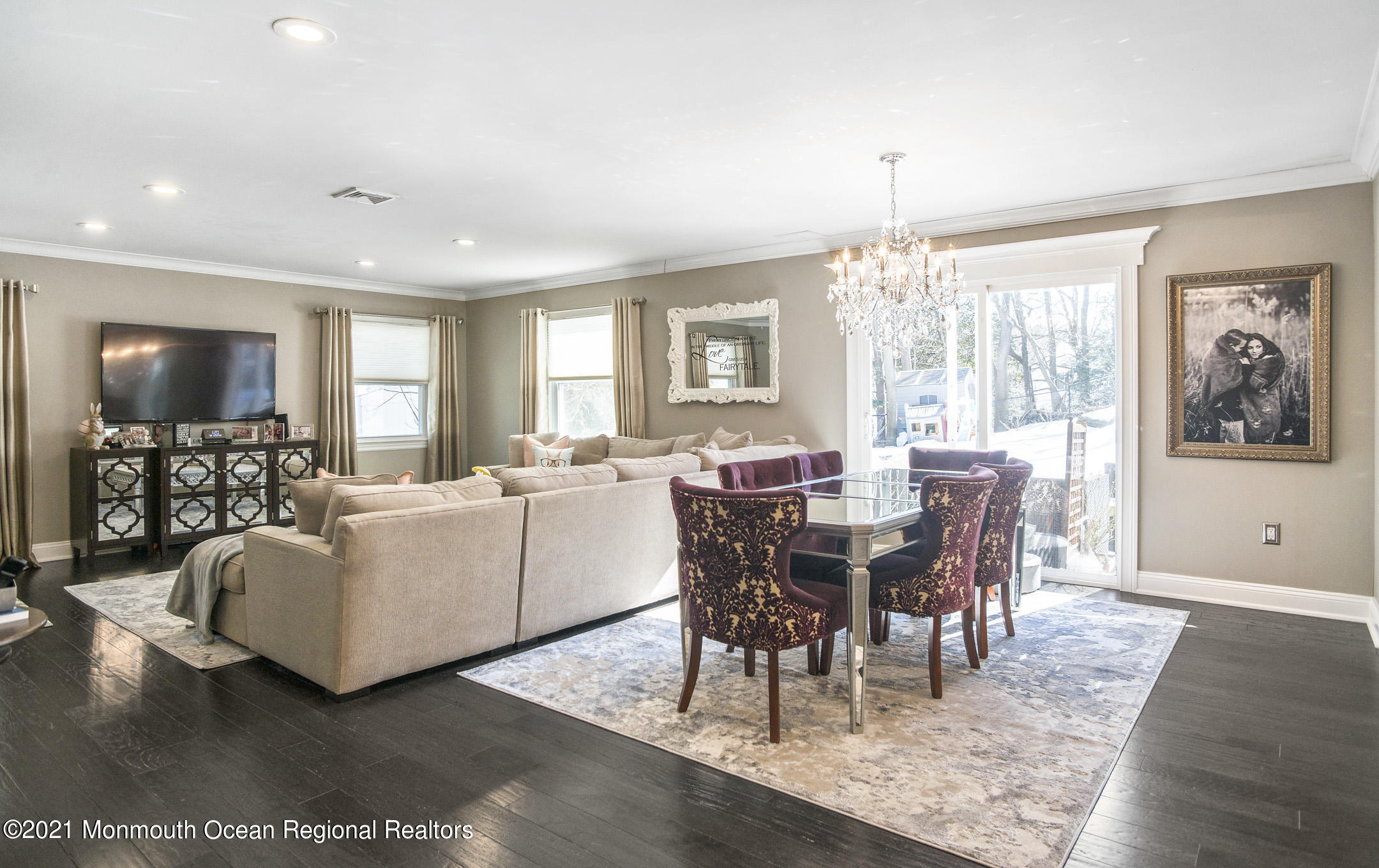36 Innerhill Lane Aberdeen, NJ 07747 - Photo 6 of 17 _RMJ6454 dining area