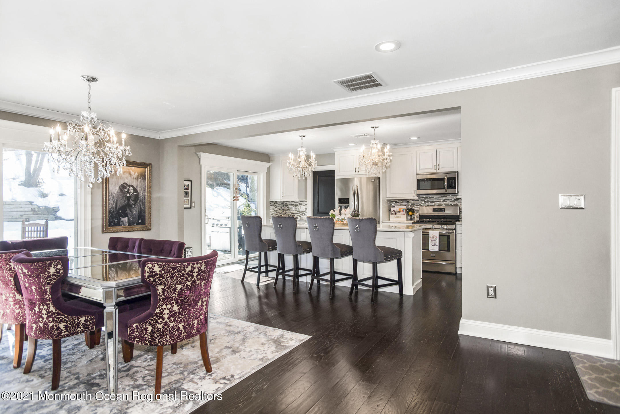 36 Innerhill Lane Aberdeen, NJ 07747 - Photo 7 of 17 _RMJ6444 dining area