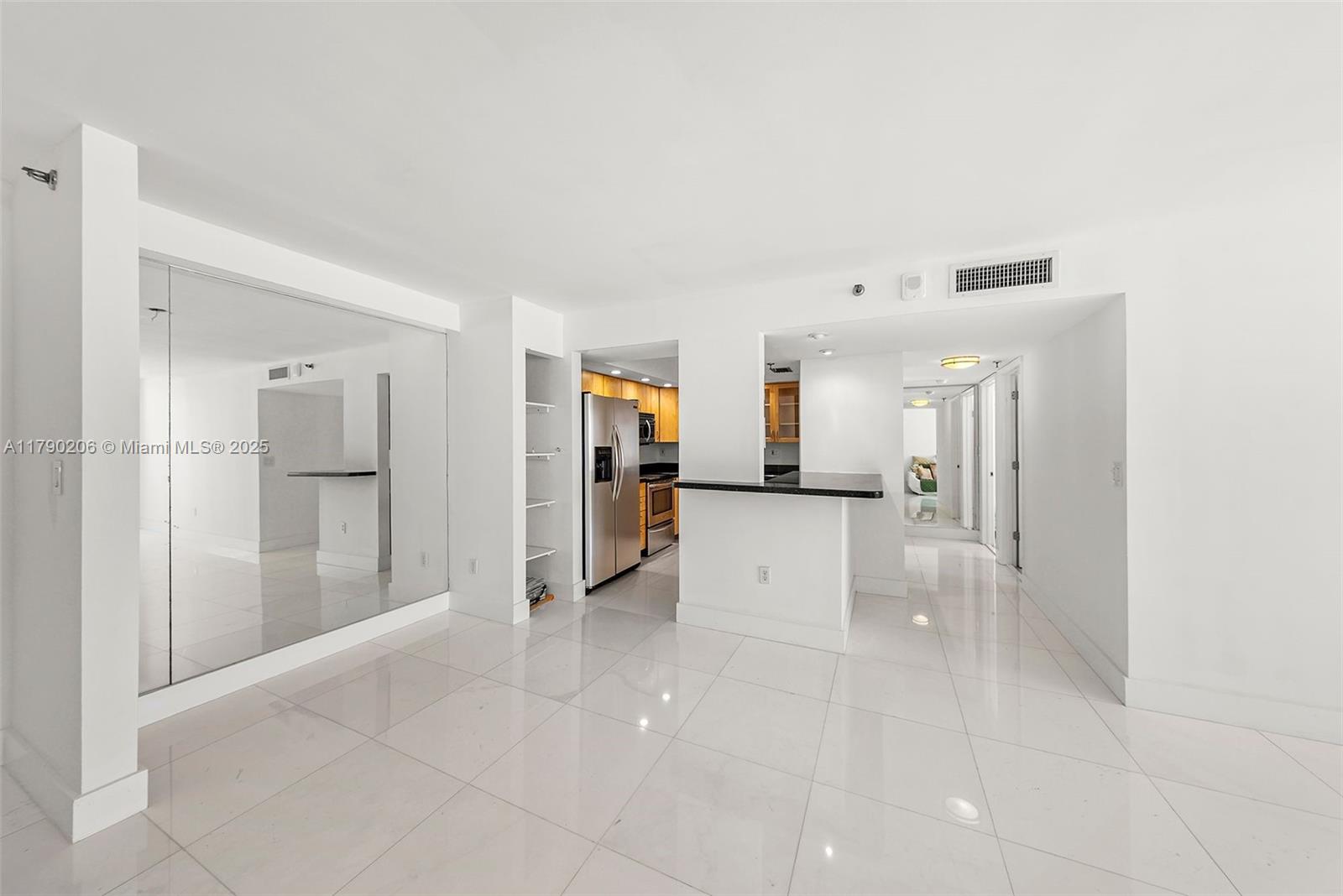 1775 Washington Avenue, Unit 11C Miami Beach, FL 33139 - Photo 11 of 34