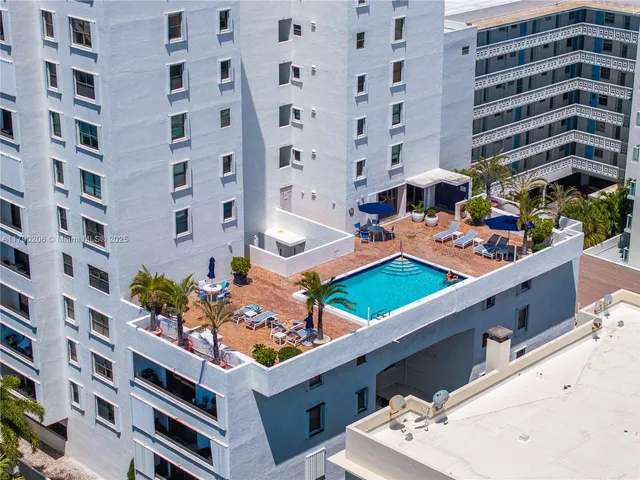 $621,000 | 1775 Washington Avenue, Unit 11C, Miami Beach, FL 33139