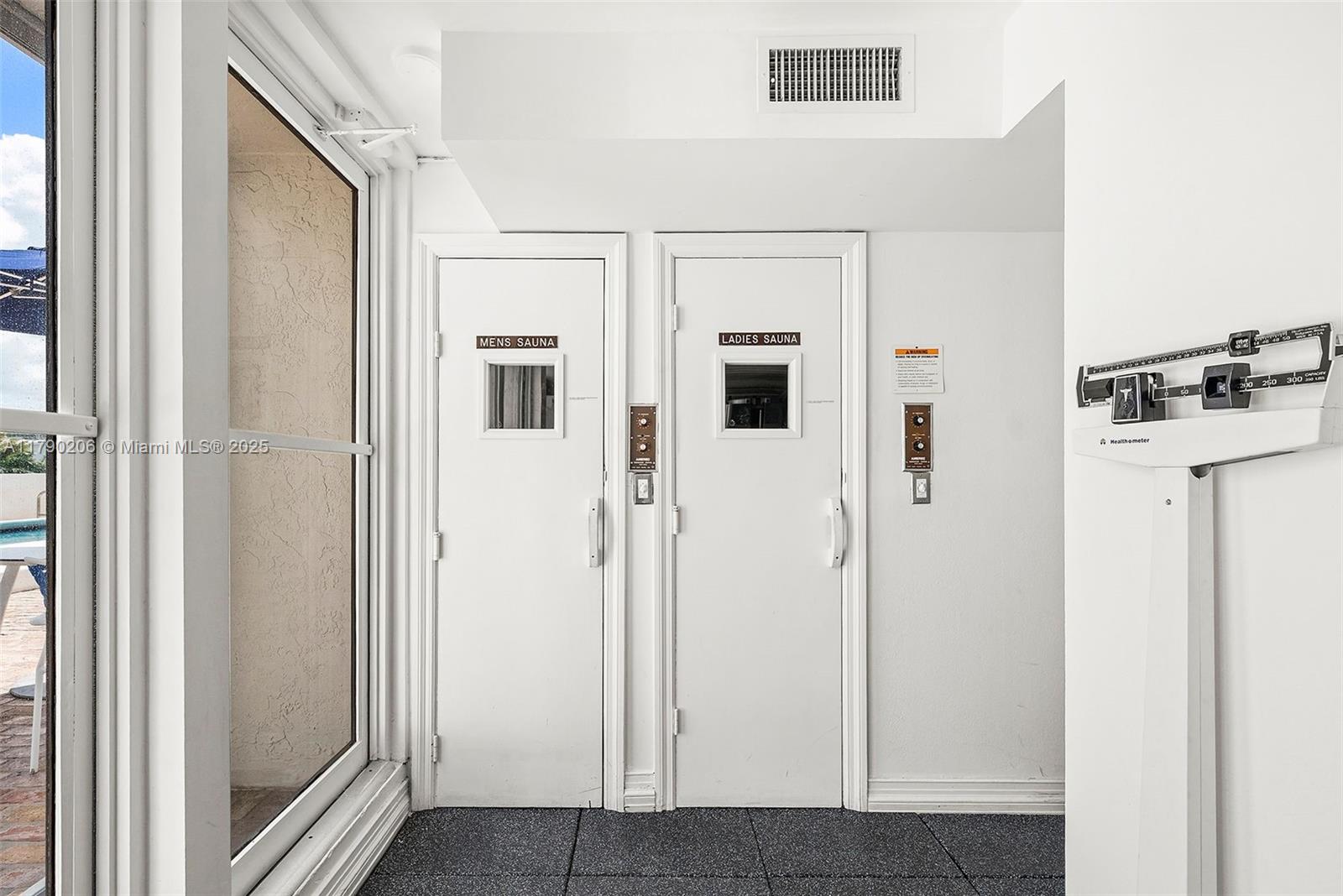 1775 Washington Avenue, Unit 11C Miami Beach, FL 33139 - Photo 30 of 34