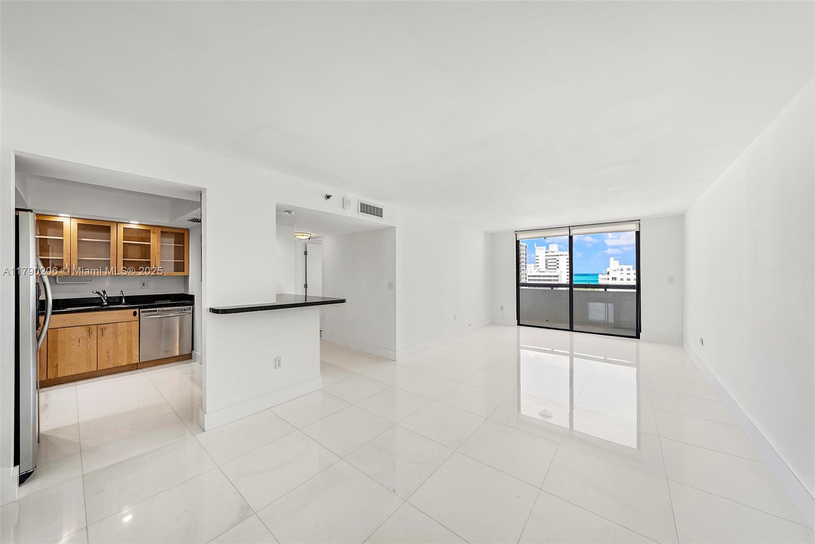 1775 Washington Avenue, Unit 11C Miami Beach, FL 33139 - Photo 5 of 34