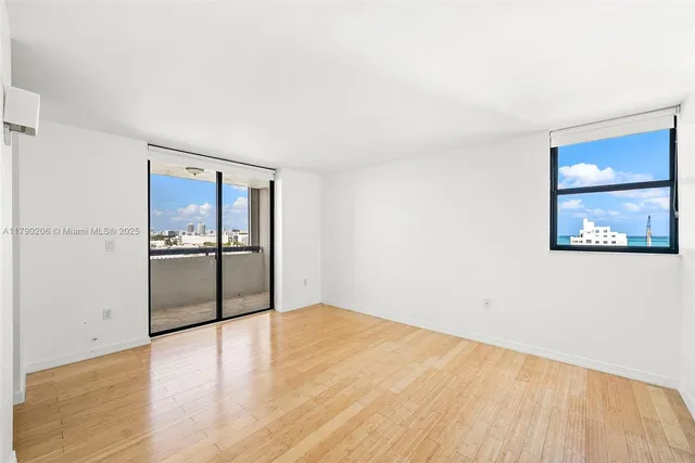 $621,000 | 1775 Washington Avenue, Unit 11C, Miami Beach, FL 33139