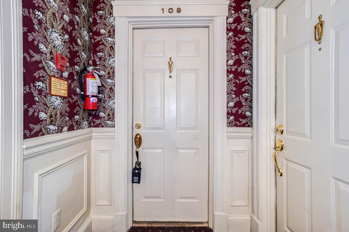 3120 R Street Northwest, Unit 109 Washington, DC 20007 - Photo 4 of 33 Gallery Image 4