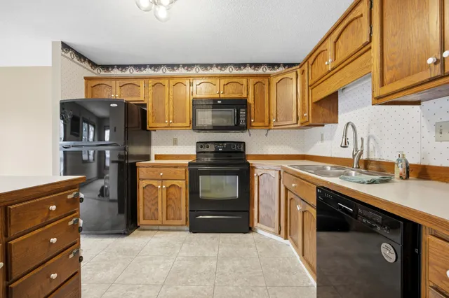 $245,000 | 22 Fremont Drive South, Fargo, ND 58103