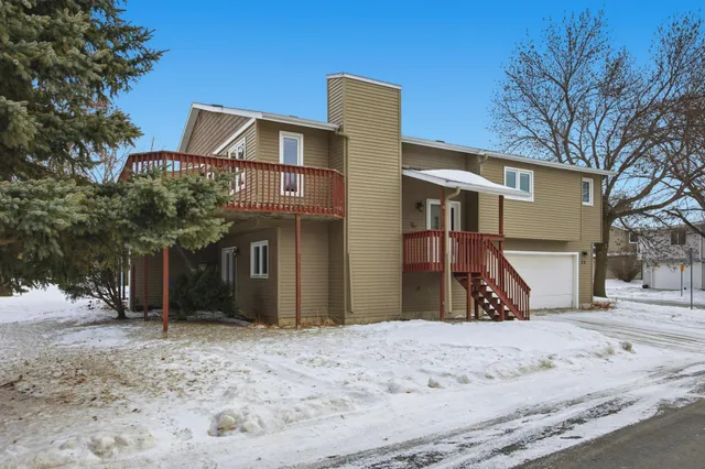 $245,000 | 22 Fremont Drive South, Fargo, ND 58103