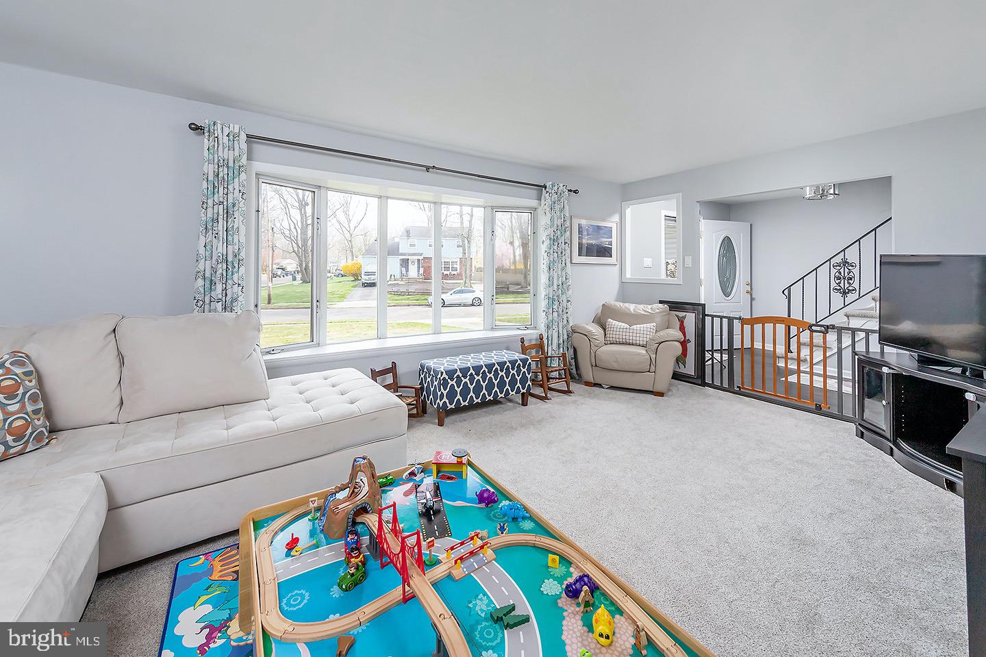 1649 Red Oak Road Williamstown, NJ 08094 - Photo 3 of 24 Gallery Image 3
