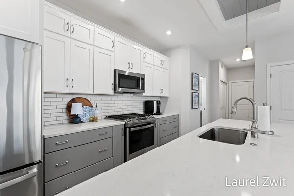 $718,000 | 406 West Leland Drive, Whitehall, MI 49461
