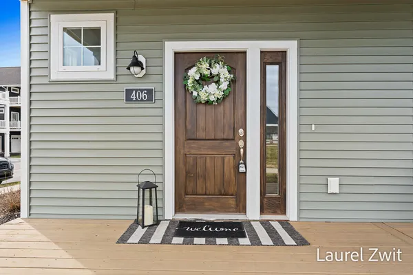 $718,000 | 406 West Leland Drive, Whitehall, MI 49461