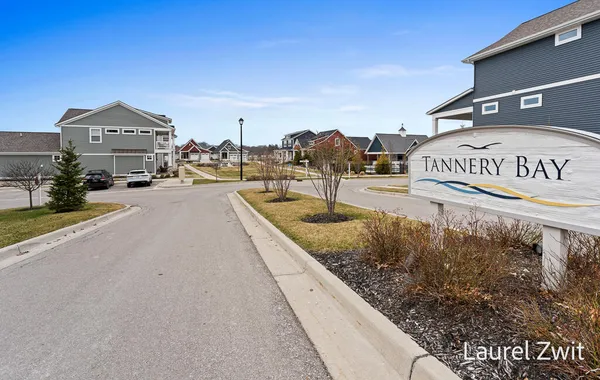 $718,000 | 406 West Leland Drive, Whitehall, MI 49461