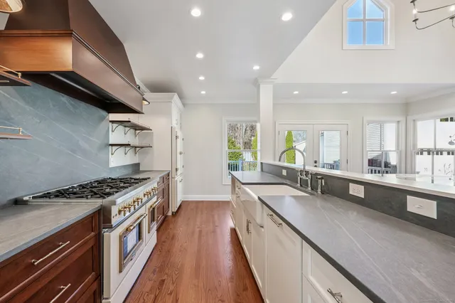 $1,650,000 | 201 Water Street, Guilford, CT 06437