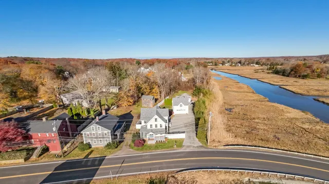 $1,650,000 | 201 Water Street, Guilford, CT 06437