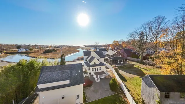 $1,650,000 | 201 Water Street, Guilford, CT 06437