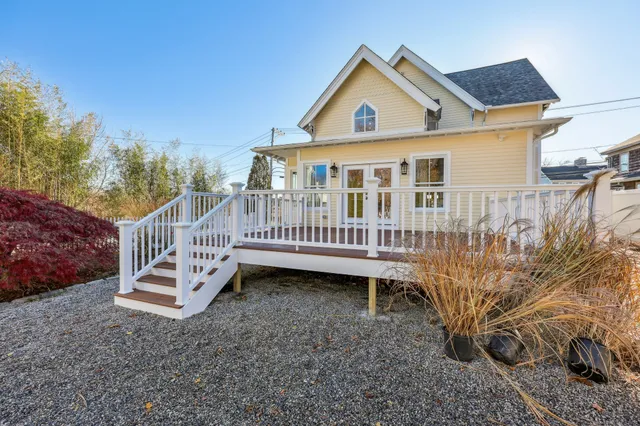 $1,650,000 | 201 Water Street, Guilford, CT 06437