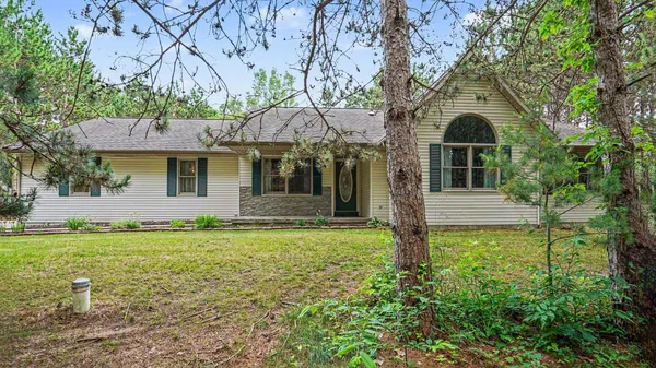 $439,900 | 2107 Kelly Drive, Mount Pleasant, MI 48858