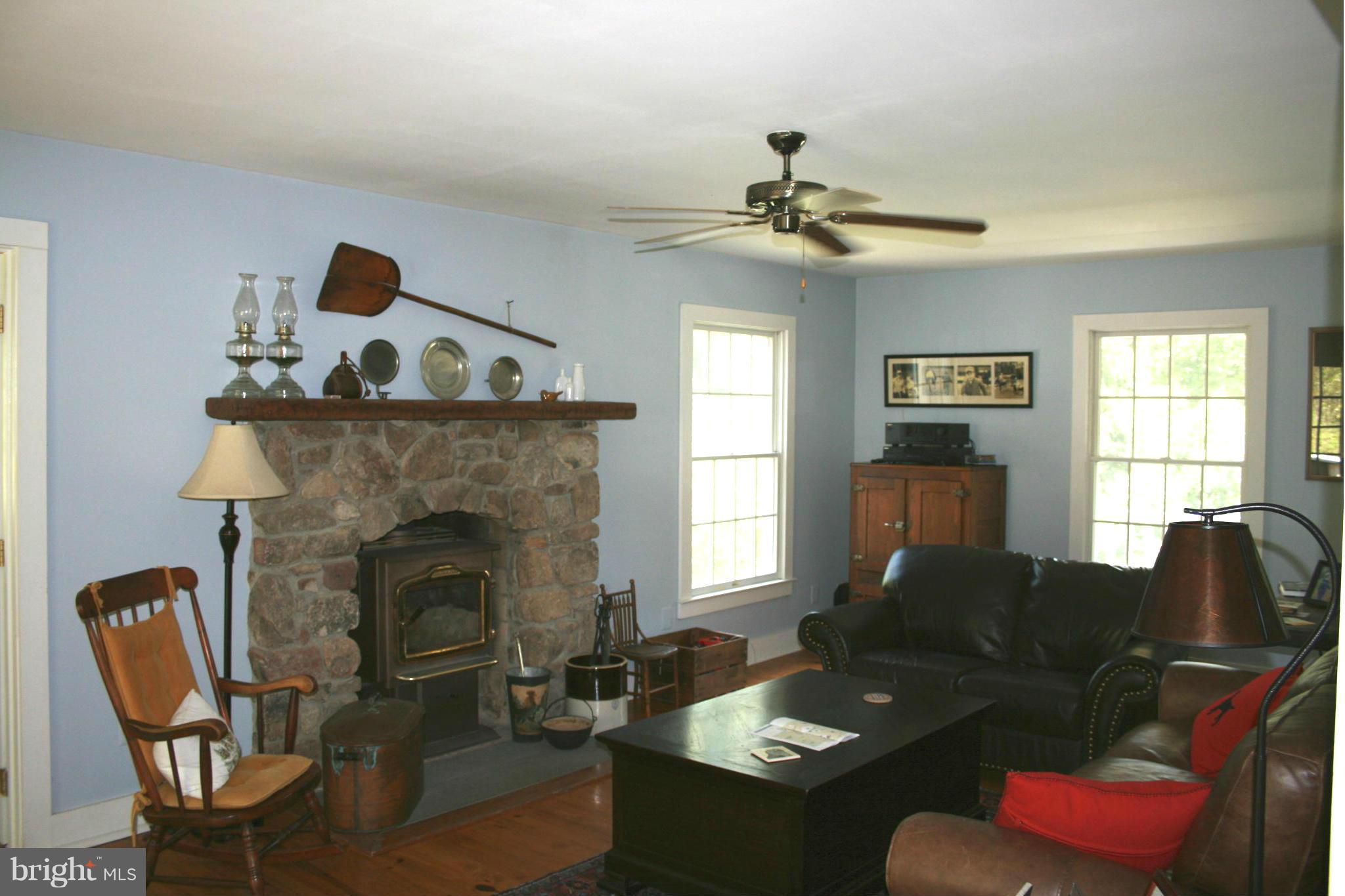 10427 Jacksontown Road Delaplane, VA 20144 - Photo 13 of 16 Family Room