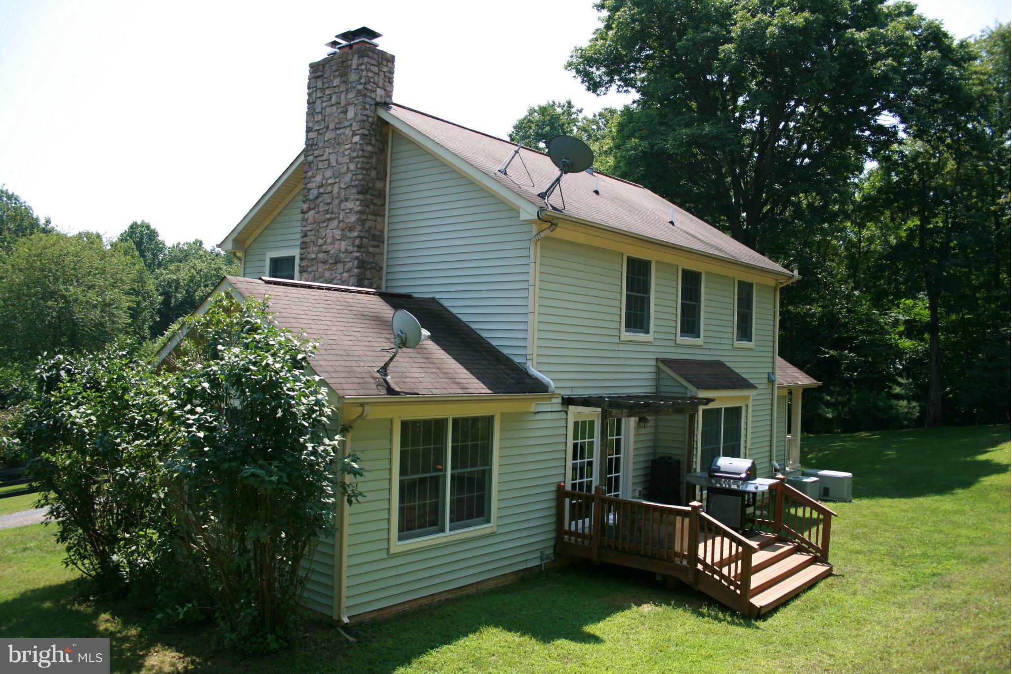 10427 Jacksontown Road Delaplane, VA 20144 - Photo 3 of 16 Exterior (Rear)